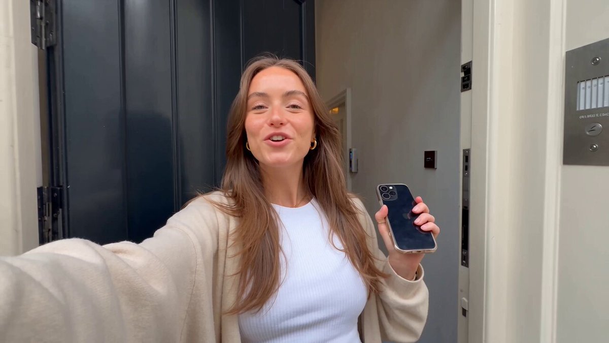 Café-vlog van een Europese lifestyle-influencer – Wan 3.0 prompt