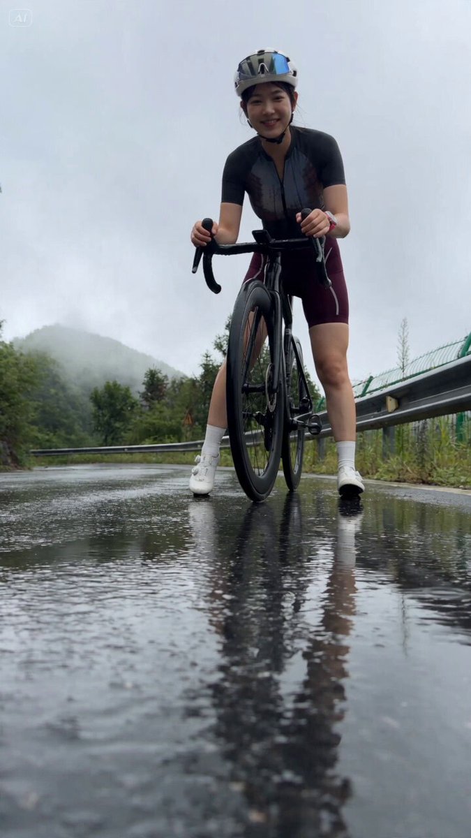 Authentieke fietsvlog: bergweg na de regen – Wan 3.0 prompt